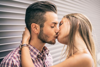 Embrasse Moi J Ai Envie D Un Baiser Embrasse Moi J Ai Envie D Un Baiser